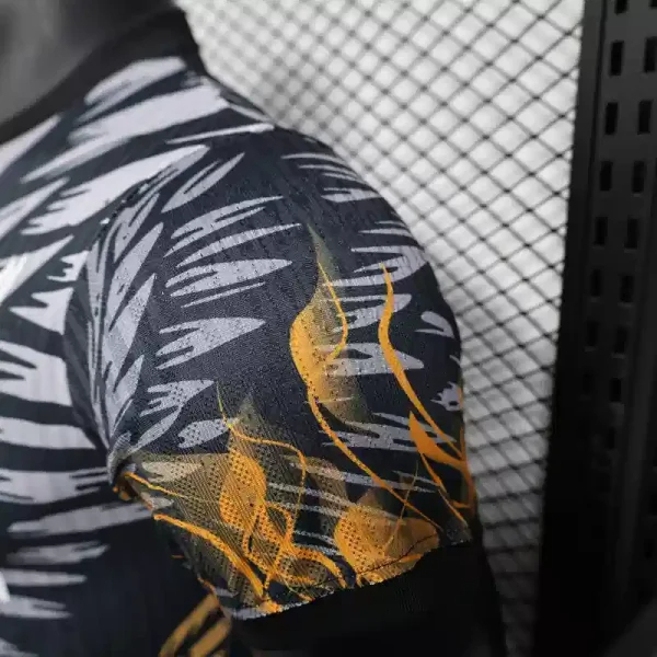 Liverpool Authentic Football Jersey Special Edition Shirt 2025/26