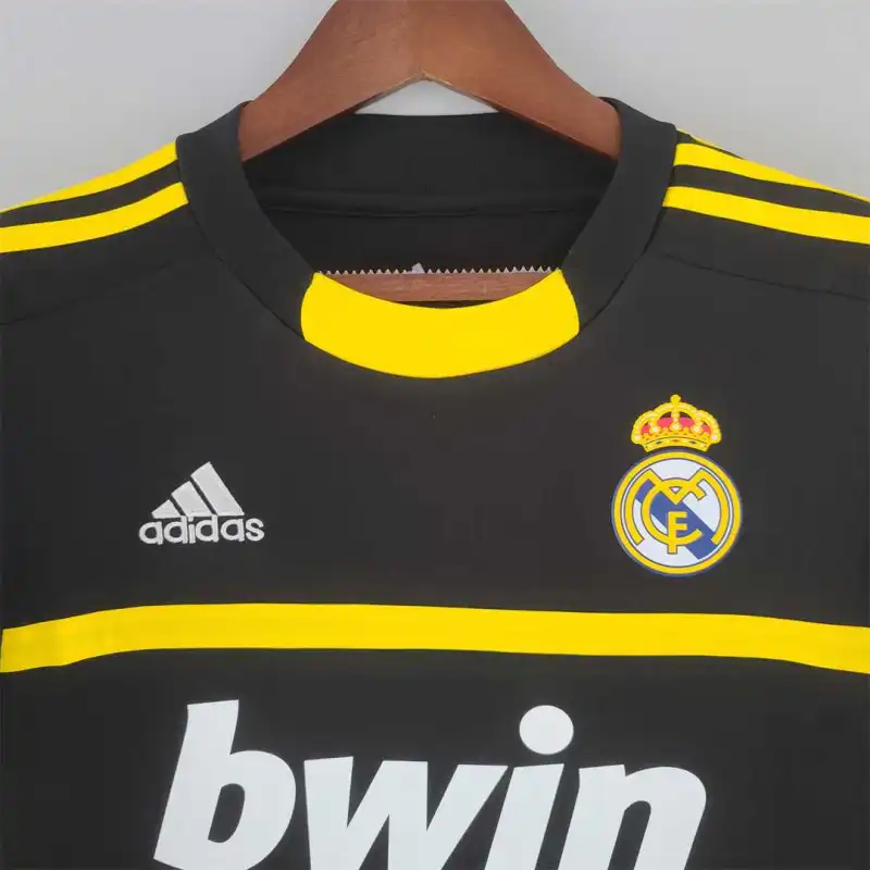 Real Madrid Retro Jersey Away Goalkeeper Black Soccer Custom Shirt 2011/12