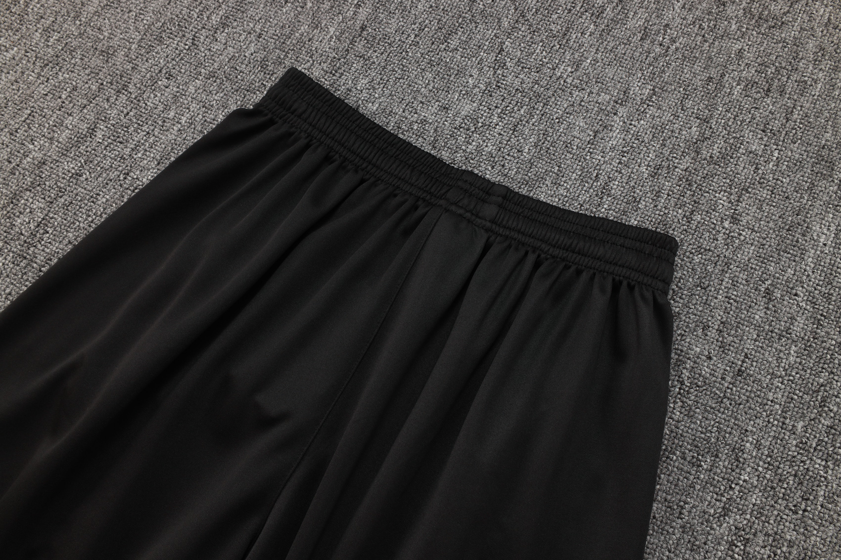 Liverpool Sleeveless Training Kit Black 2025/26