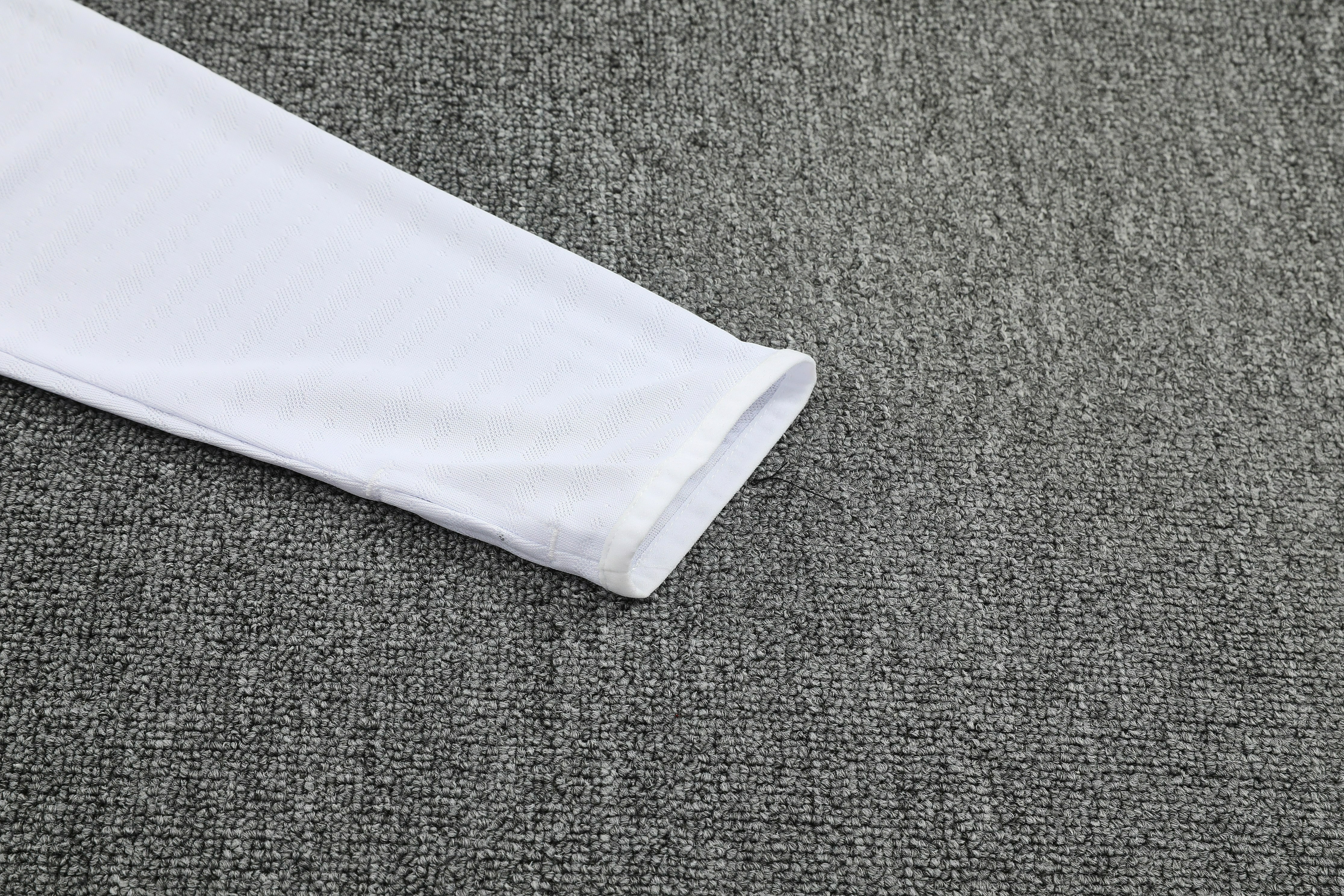 Real Madrid Authentic Training Kit (Sweatshirt+Pants) White 2025/26 - Player Version