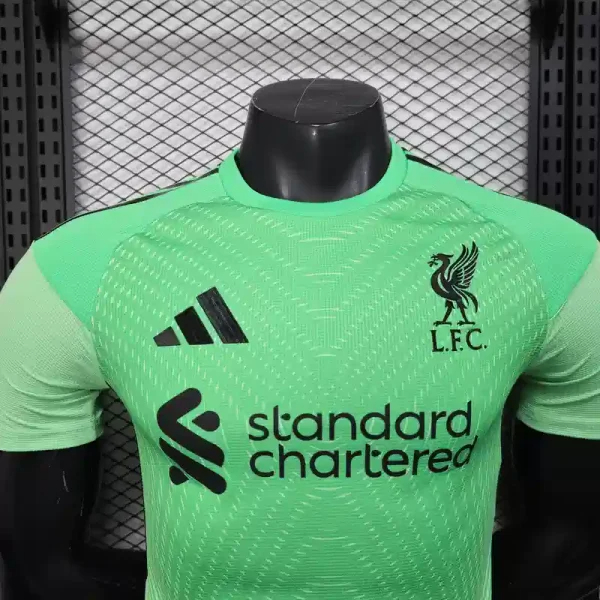 Liverpool Authentic Football Jersey Green Goalkeeper Shirt 2025/26