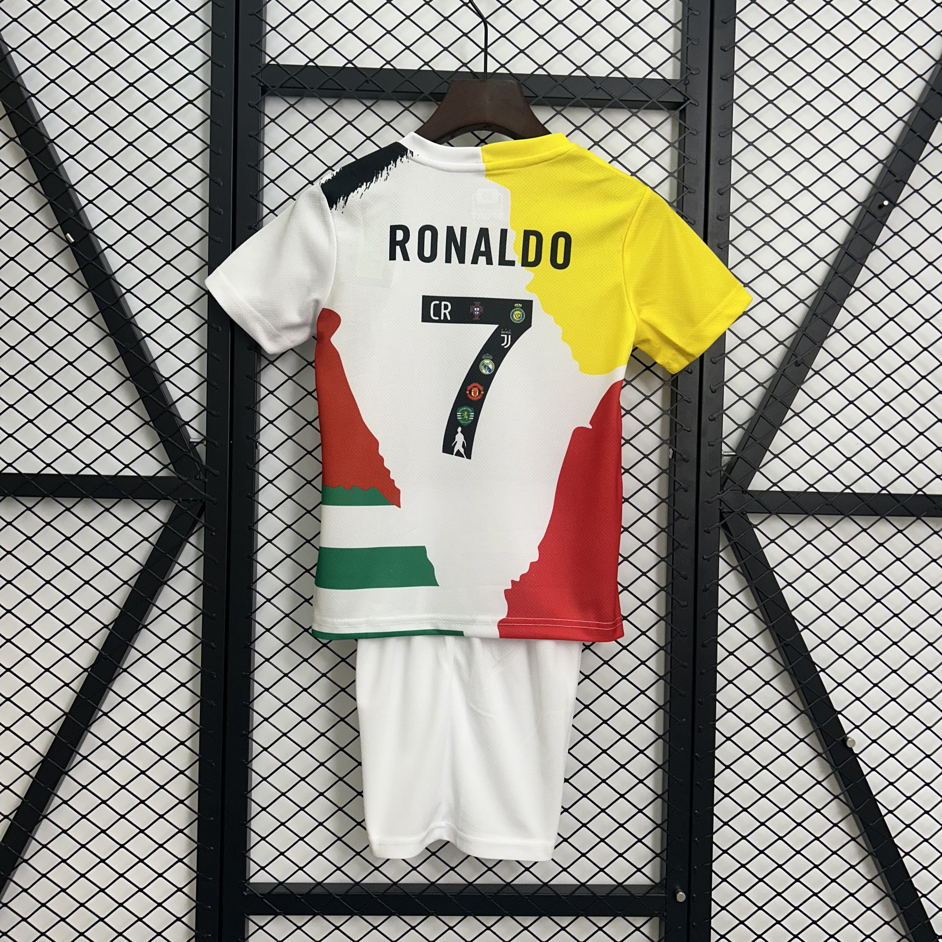 Cristiano Ronaldo Commemorative Edition Kids Kit Jersey+Shorts 2025/26 - All Club Mix