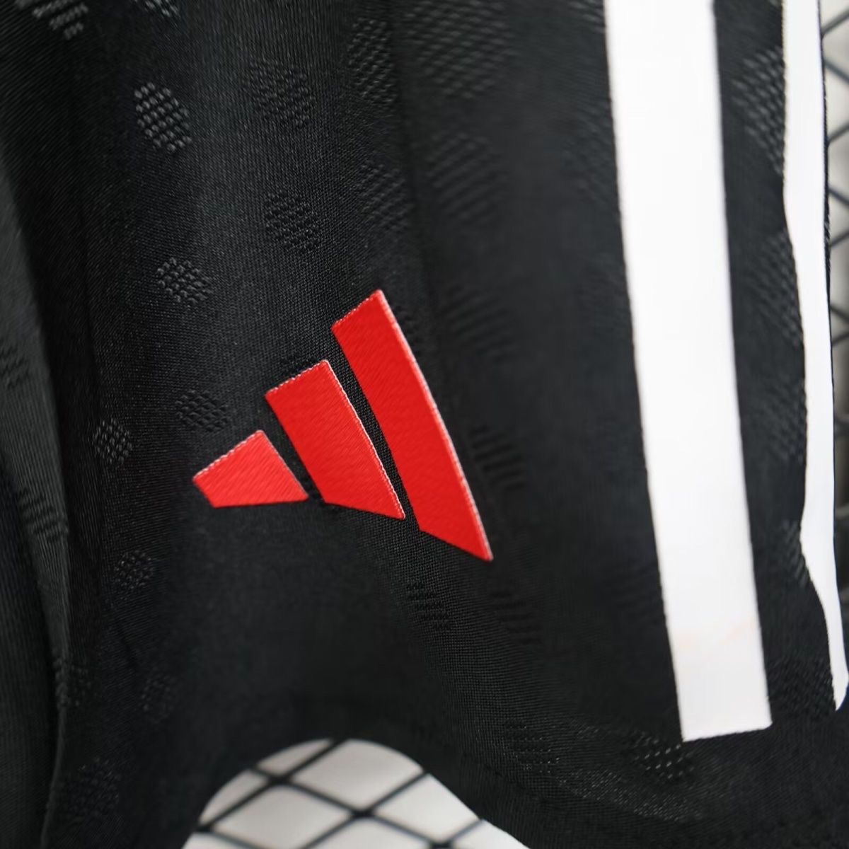 Liverpool Authentic Football Jersey Away Shorts 2025/26