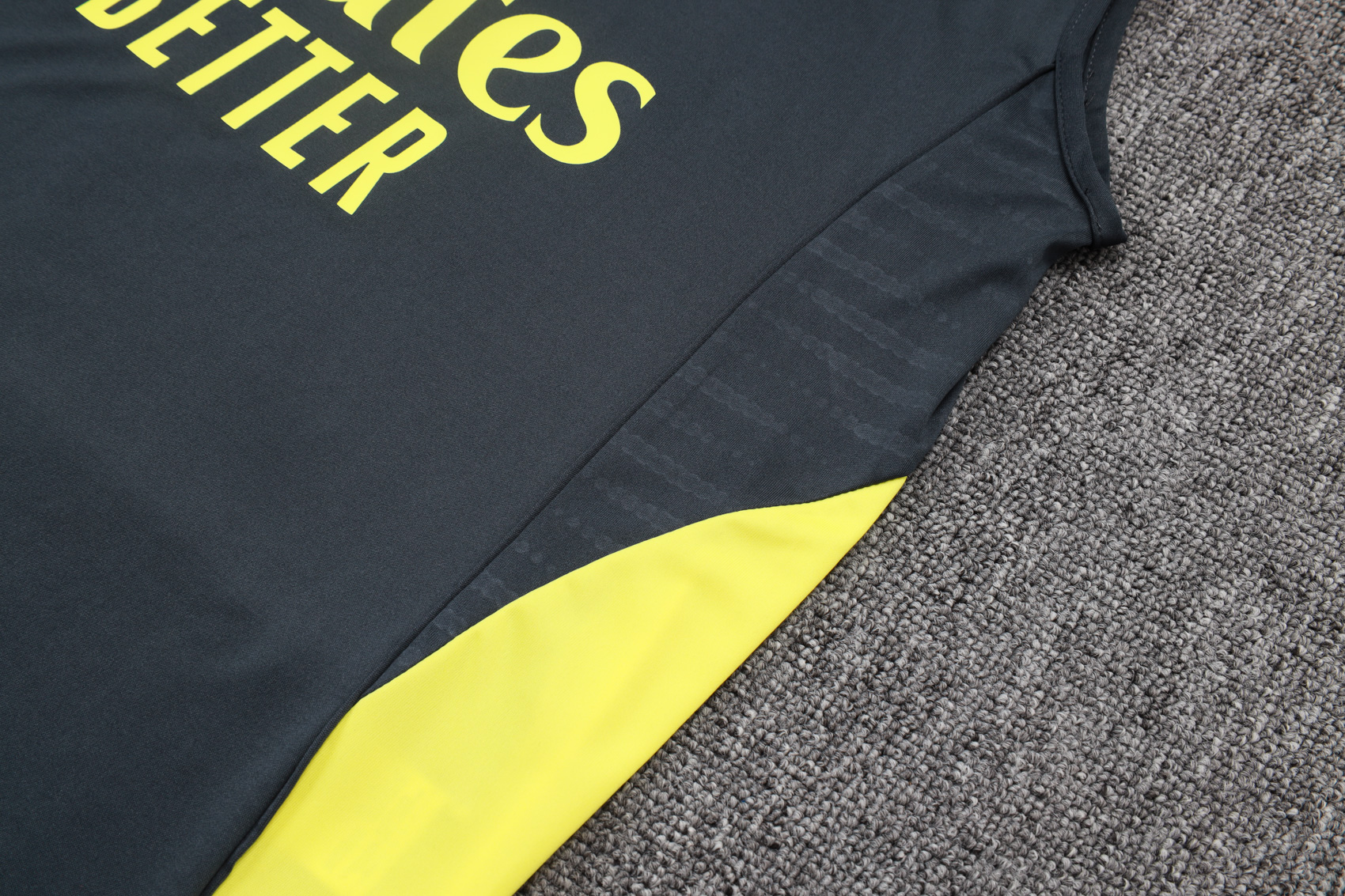 Real Madrid Sleeveless Training Kit Gray 2025/26