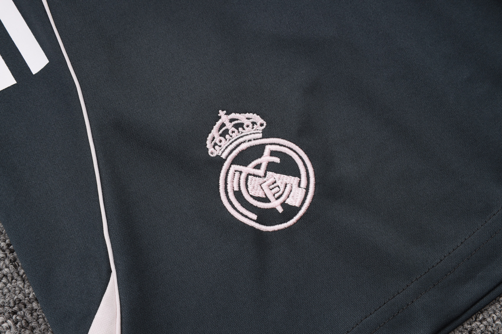 Real Madrid Training Jersey Kit Gray 2025/26