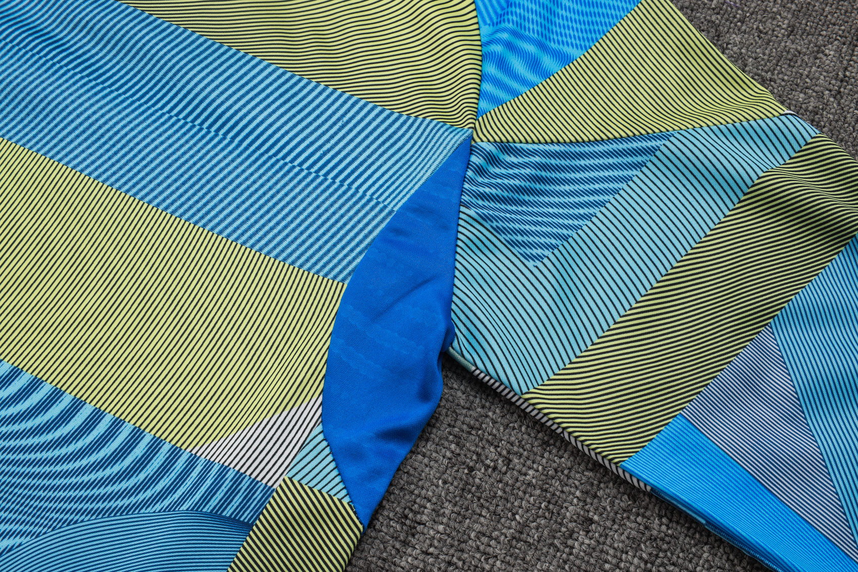 Real Madrid Training Kit (Sweatshirt+Pants) Green 2025/26