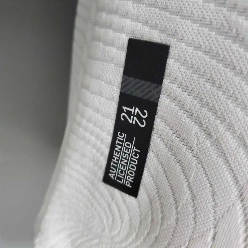 Real Madrid Authentic Retro Jersey Home Soccer Shirt 2021/22