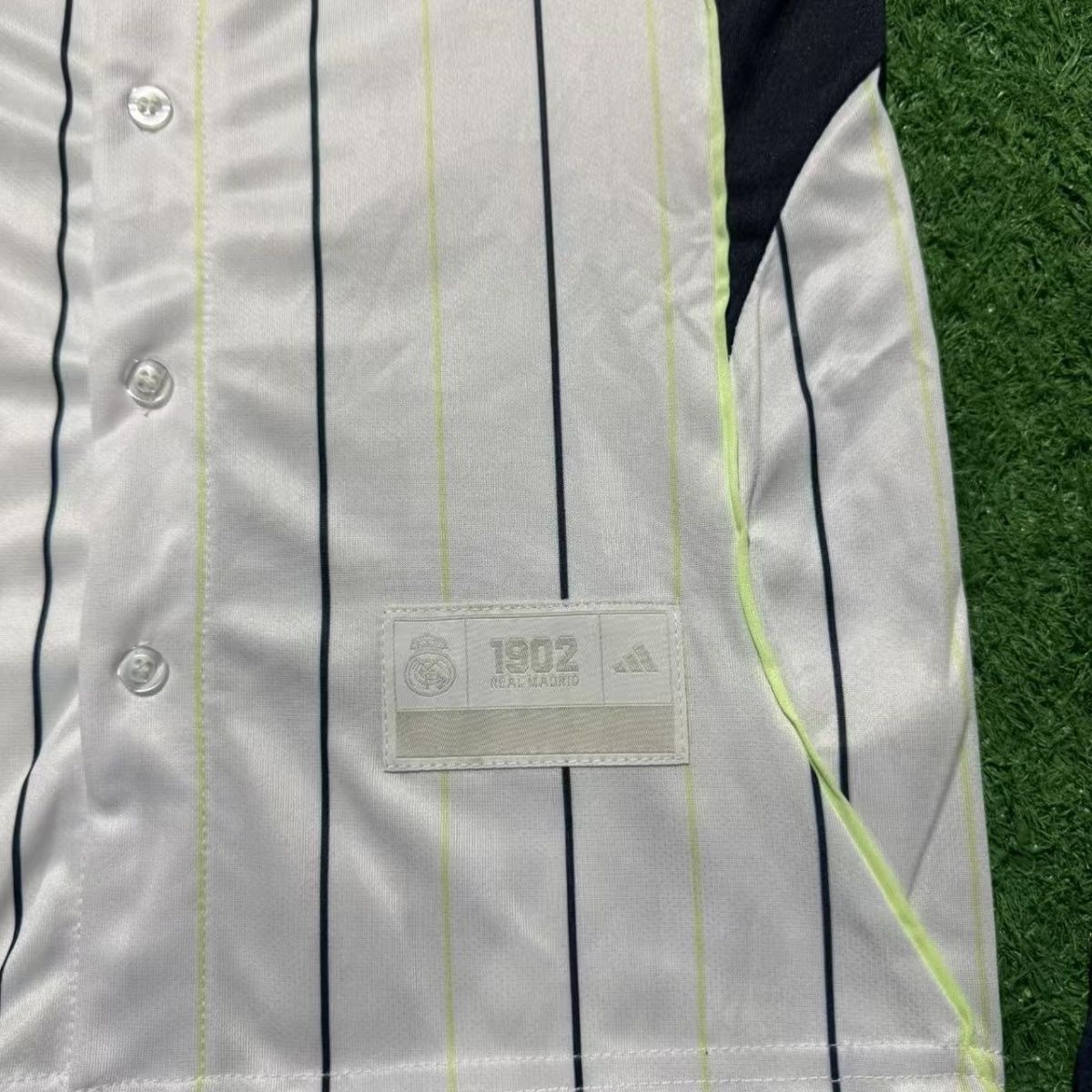 Real Madrid US Pack Kids Kit Jersey+Shorts 2025/26