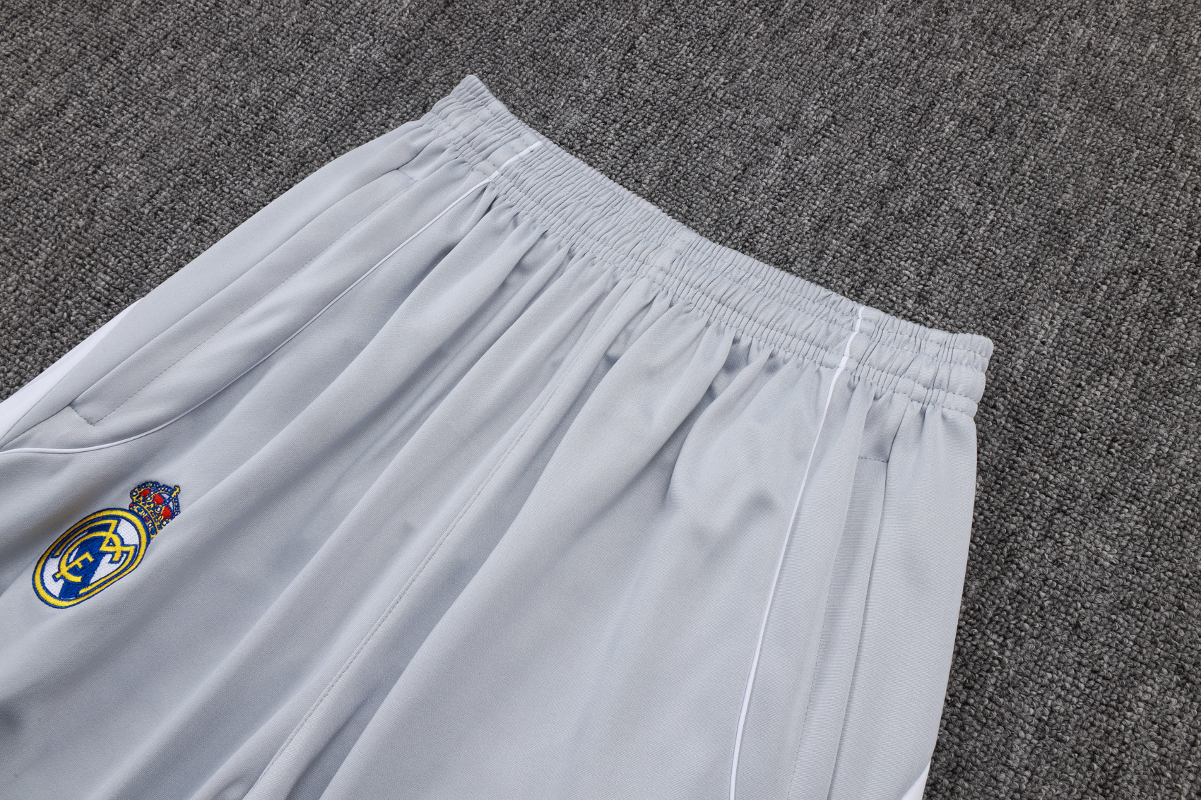 Real Madrid Training Kit (Sweatshirt+Pants) White 2025/26