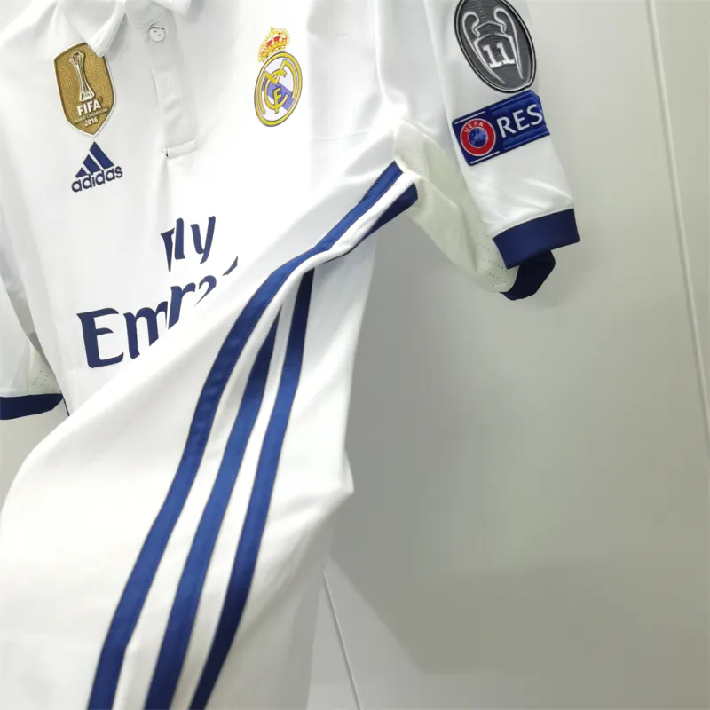 Real Madrid Retro Jersey Home Soccer Shirt 2016/17