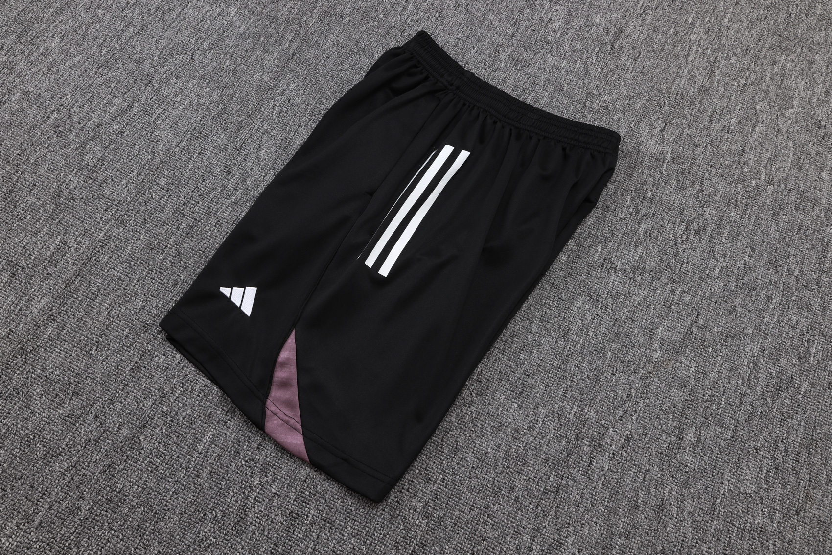 Manchester United Sleeveless Training Kit Purple 2025/26