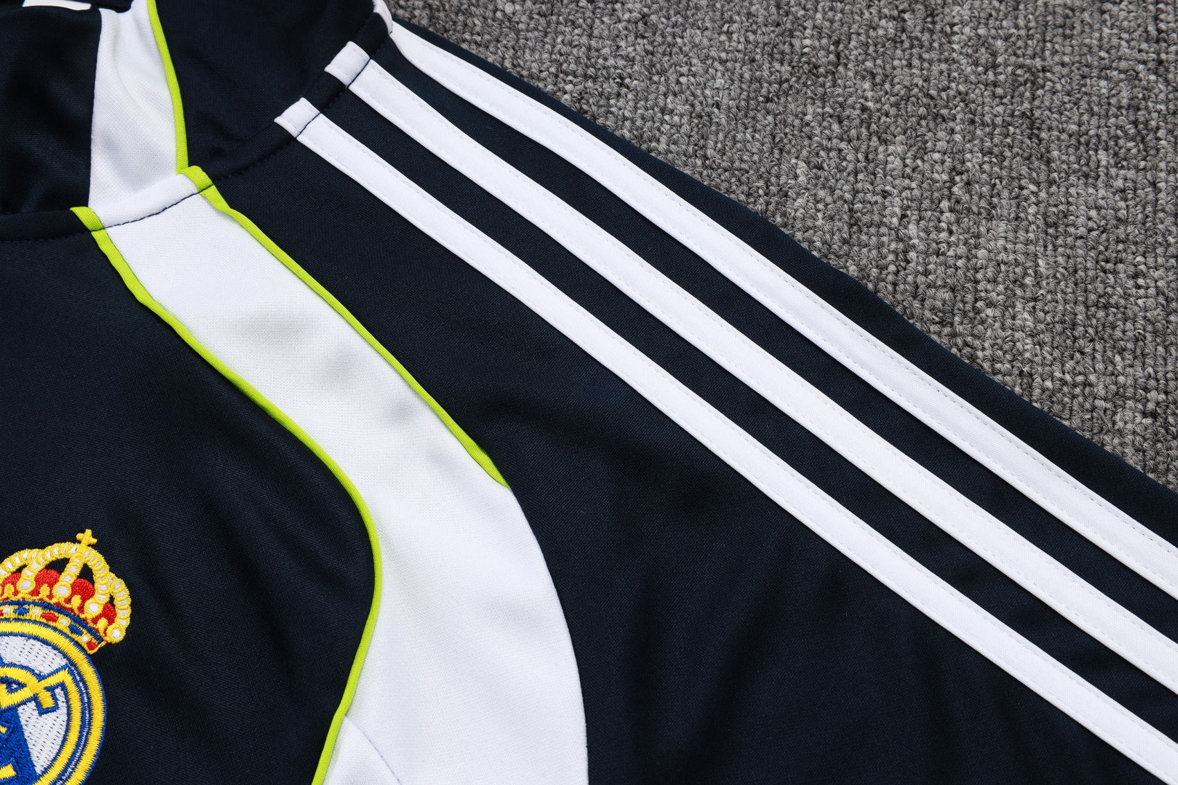 Real Madrid Training Kit (Sweatshirt+Pants) Cyan 2025/26