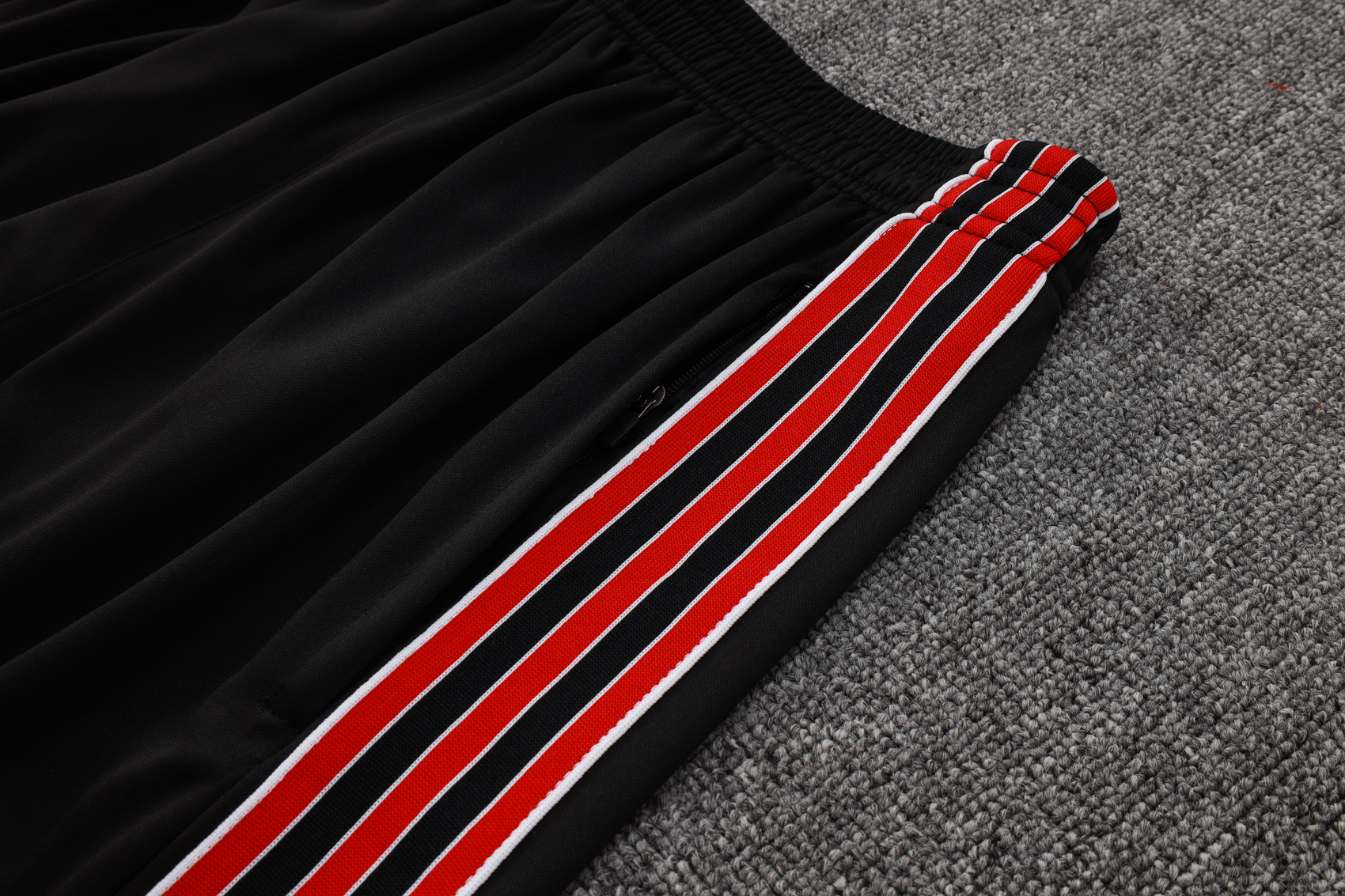 Liverpool Sleeveless Training Kit Red 2025/26