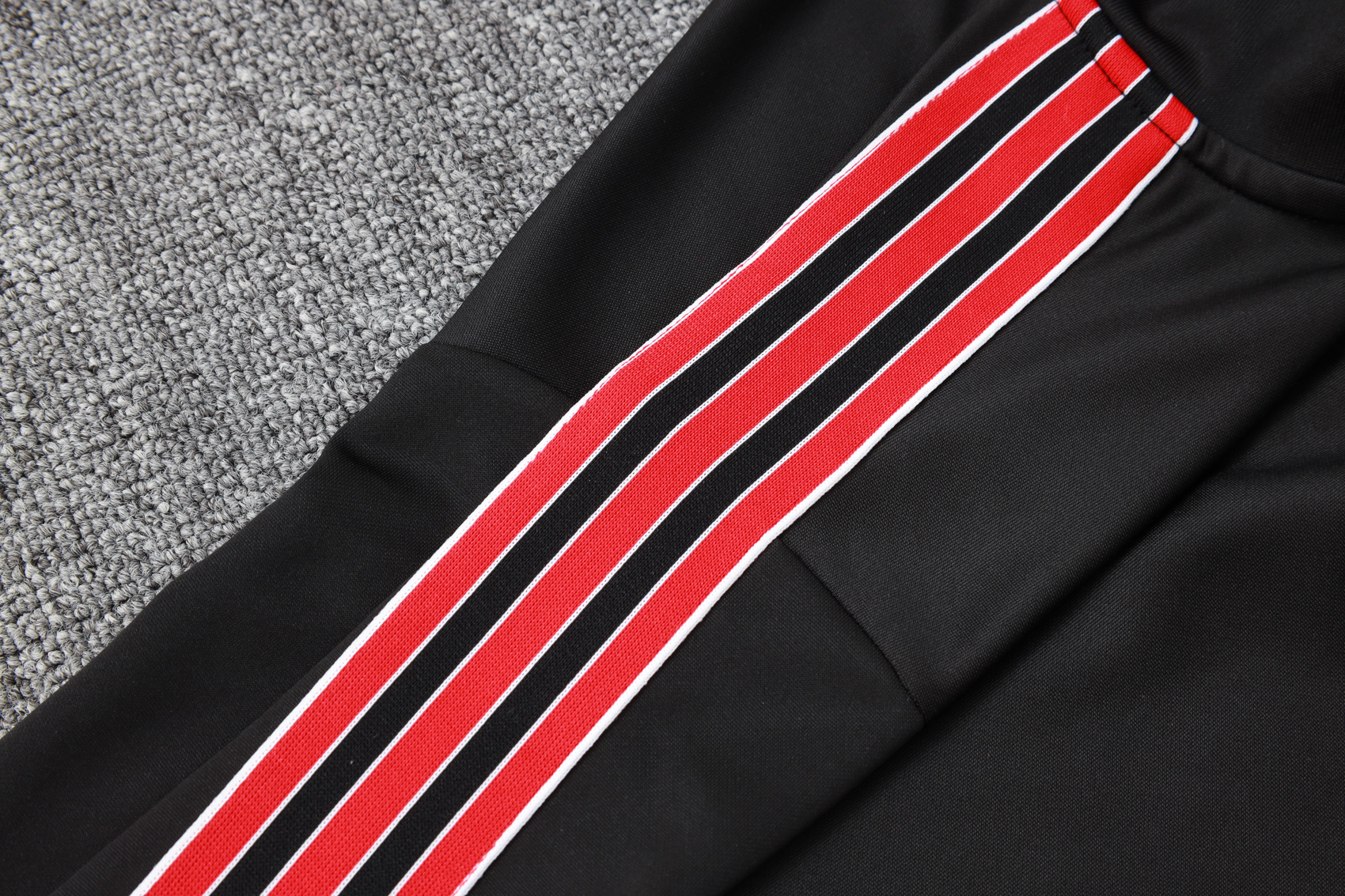 Manchester United Training Kit (Sweatshirt+Pants) Black 2025/26