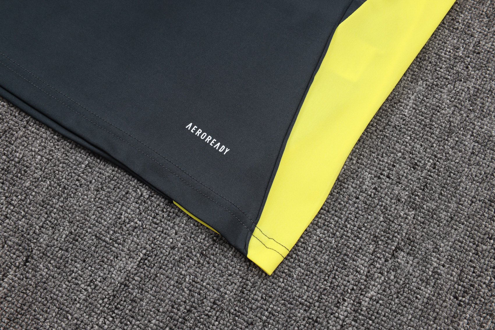 Real Madrid Sleeveless Training Kit Gray 2025/26