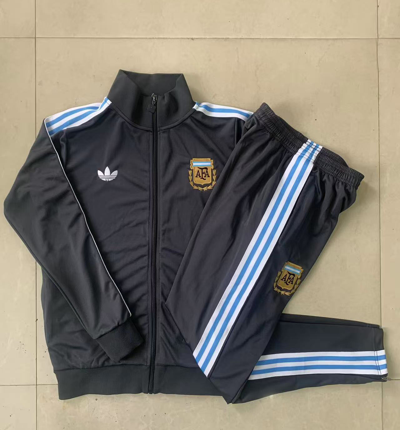 Kids Argentina Training Kit (Jacket+Pants) Deep Grey 2025