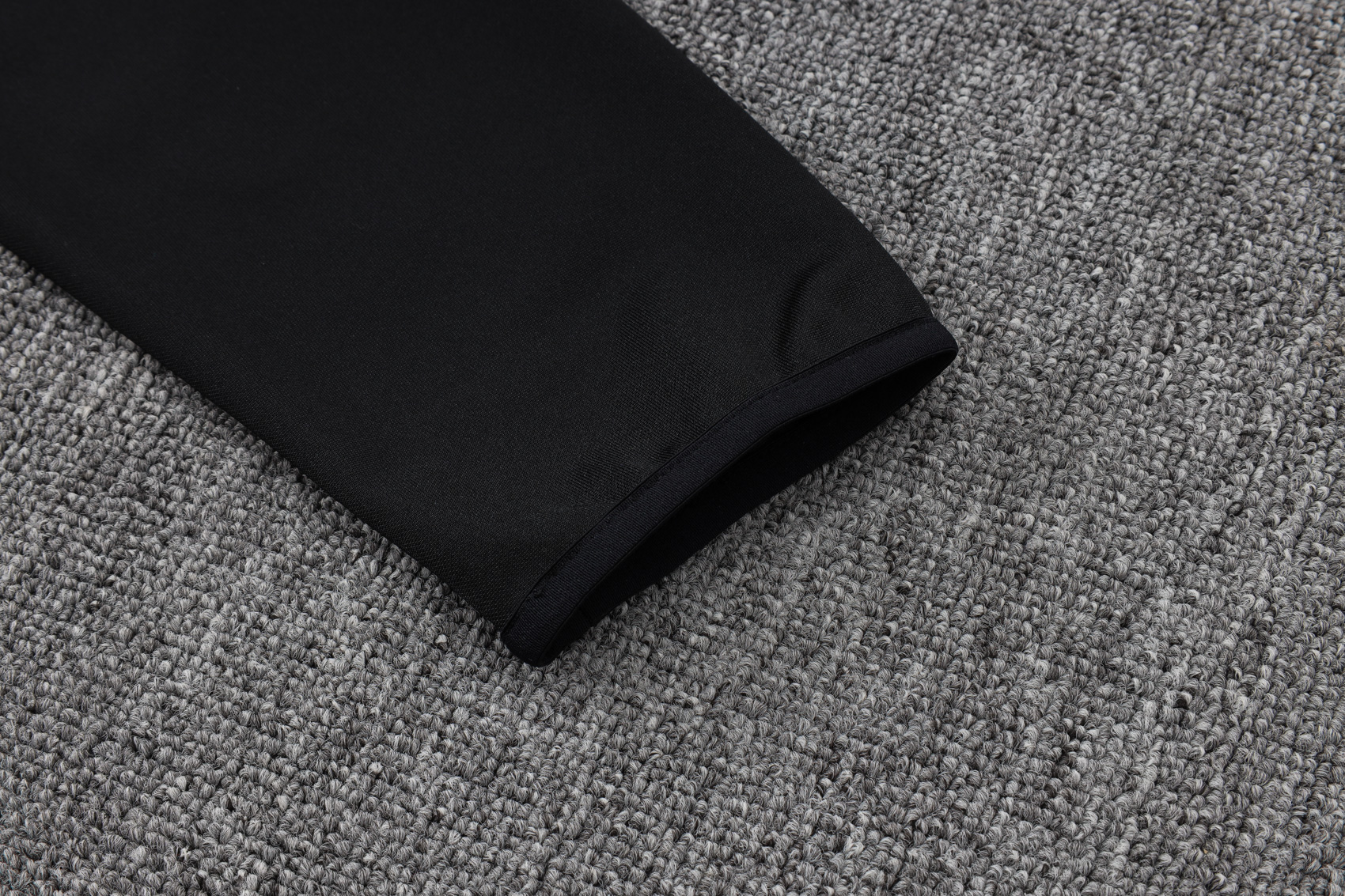 Liverpool Training Kit (Jacket+Pants) Black 2025/26