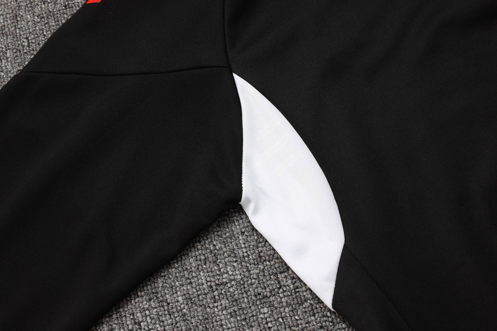 Liverpool Training Kit (Sweatshirt+Pants) Black 2025/26