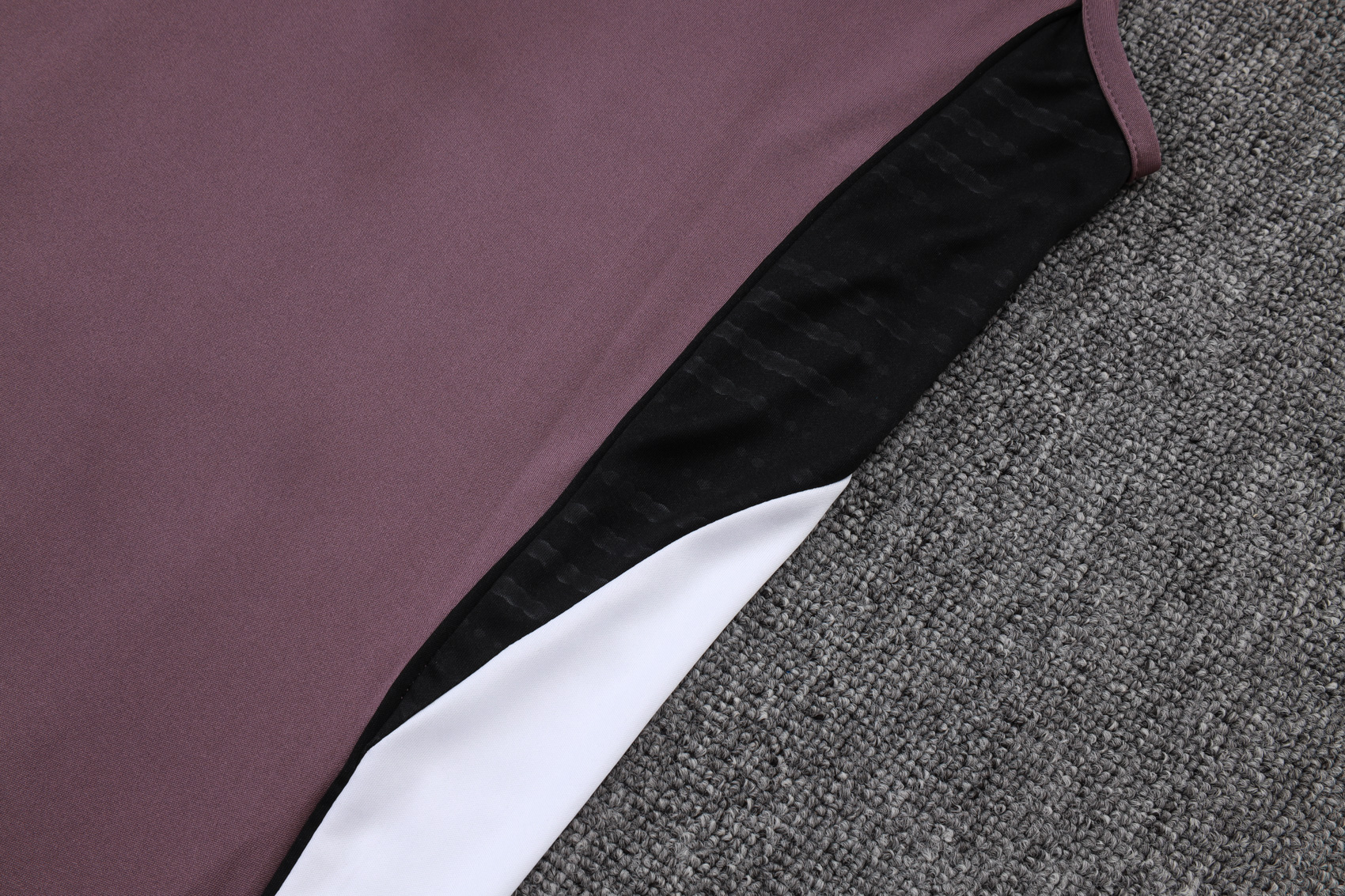 Manchester United Sleeveless Training Kit Purple 2025/26