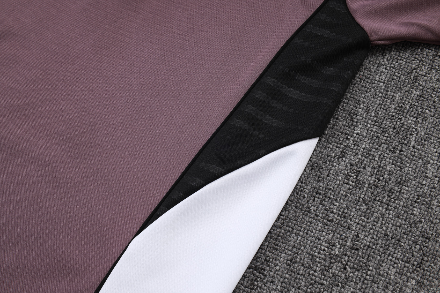 Manchester United Training Kit (Sweatshirt+Pants) Grayish Purple 2025/26