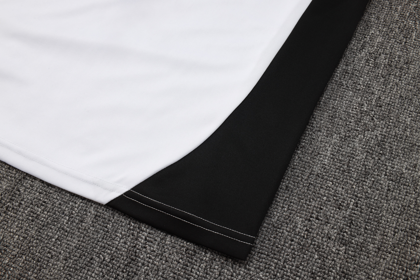 Liverpool Training Kit (Sweatshirt+Pants) White 2025/26