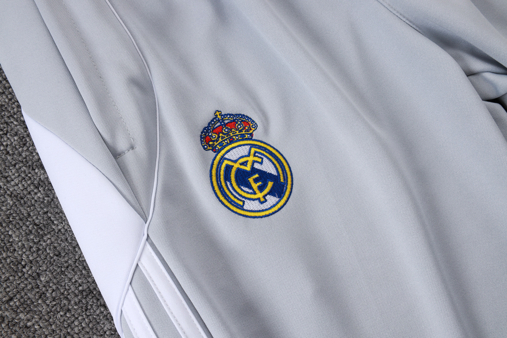 Real Madrid Training Kit (Jacket+Pants) White&Grey 2025/26