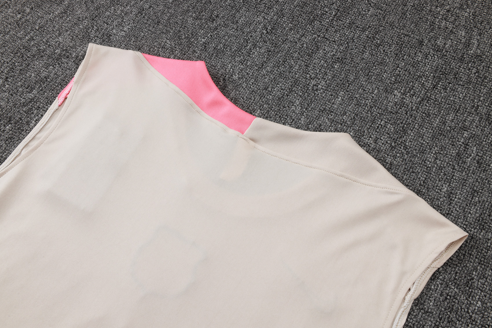 Barcelona Sleeveless Training Kit Beige 2025/26