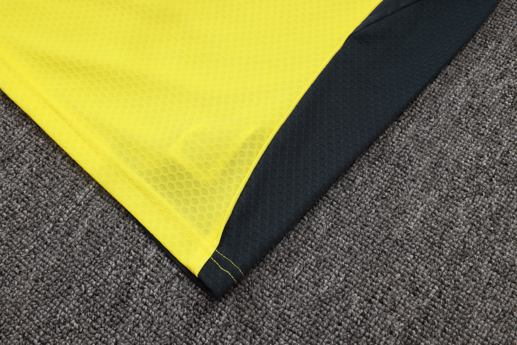 Real Madrid Training Kit (Polo+Pants) Yellow 2025/26