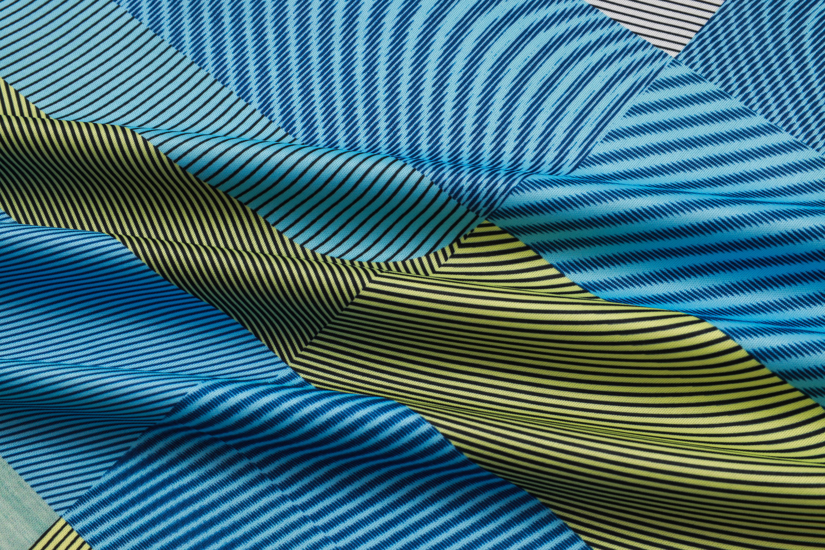 Real Madrid Sleeveless Training Kit Green 2025/26