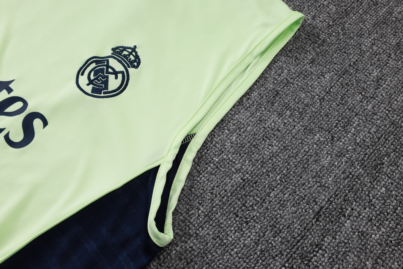 Real Madrid Sleeveless Training Kit Green 2025/26