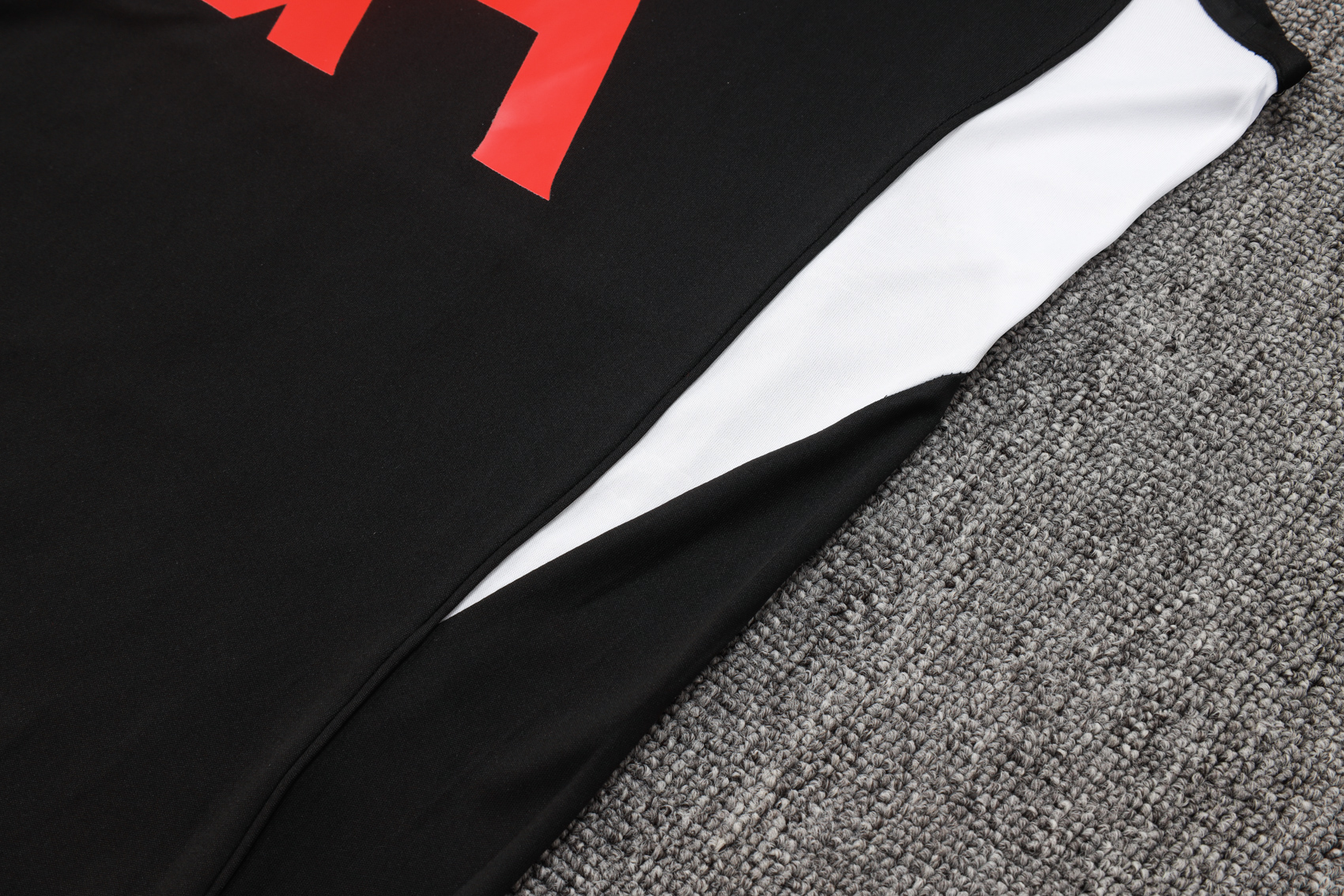 Liverpool Sleeveless Training Kit Black 2025/26