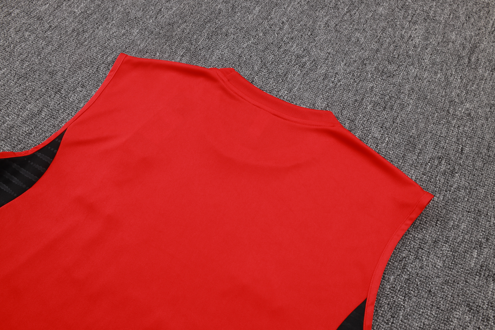 Liverpool Sleeveless Training Kit Red 2025/26