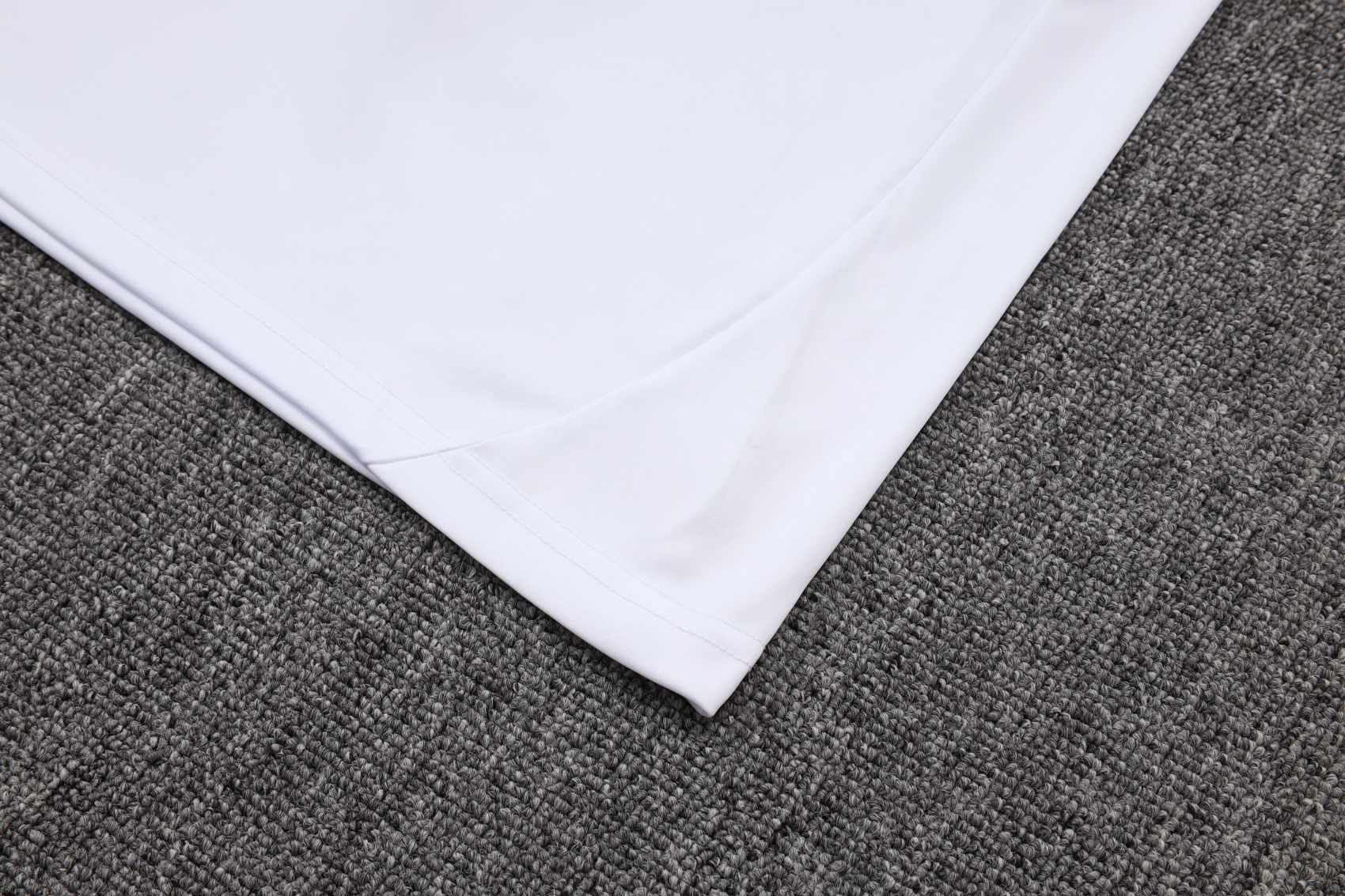 Manchester United Sleeveless Training Kit White 2025/26