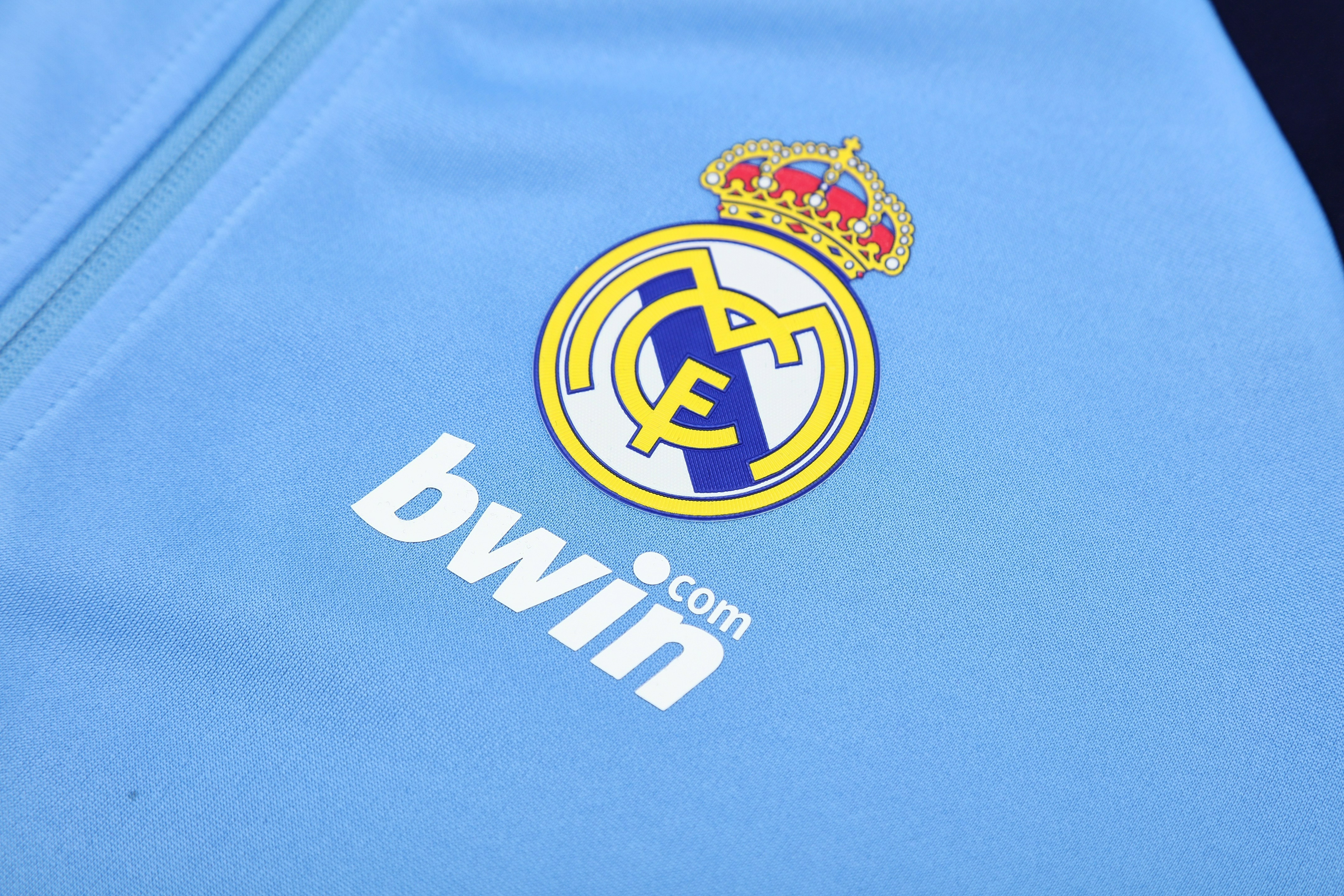 Real Madrid Retro Training Kit (Jacket+Pants) 2025/26