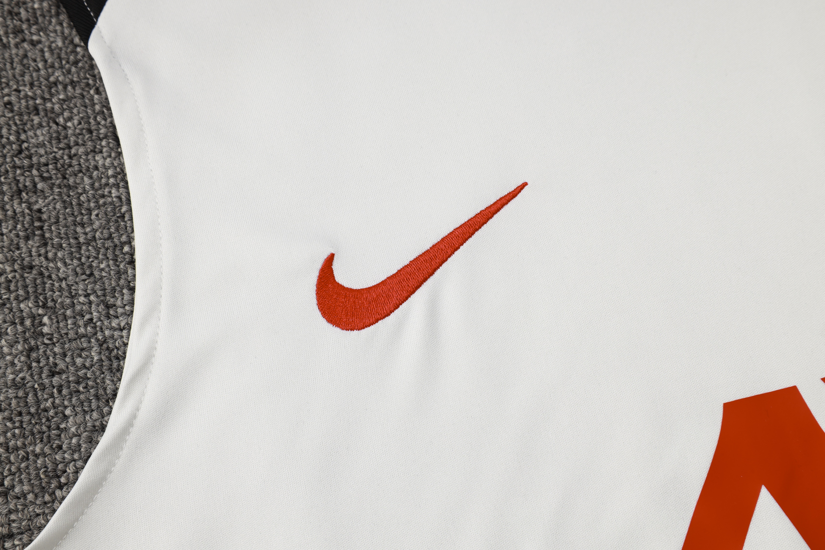 Liverpool Sleeveless Training Kit White 2025/26