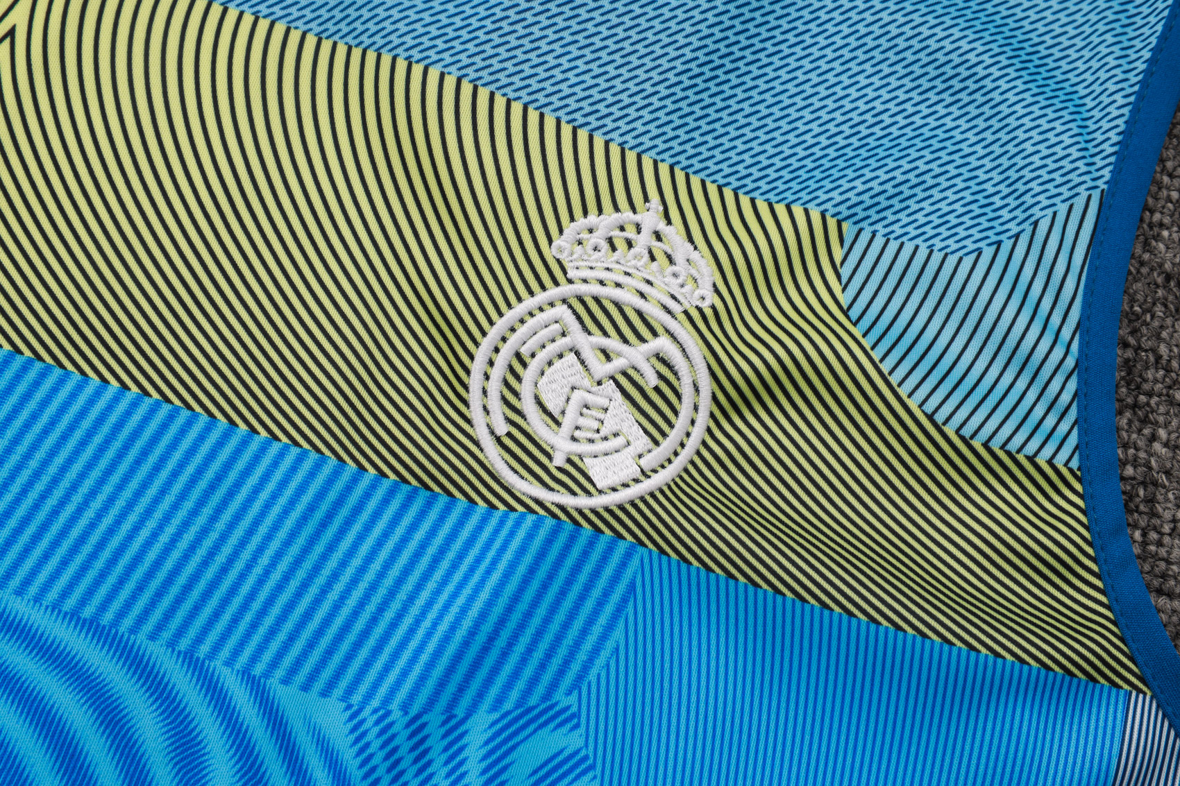 Real Madrid Sleeveless Training Kit Green 2025/26