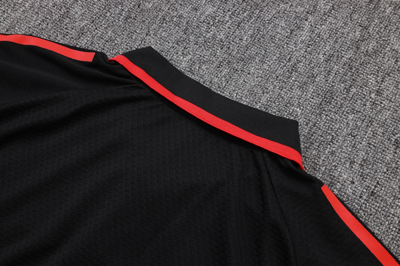 Liverpool Training Kit (Polo+Pants) Black 2025/26