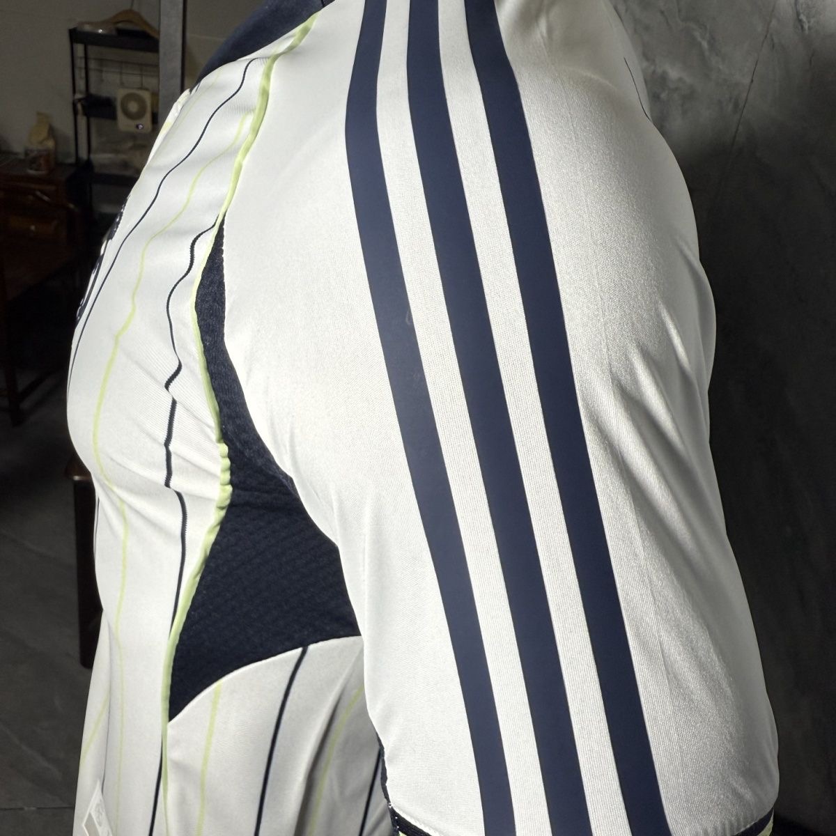 Real Madrid Authentic Soccer Jersey US Pack Shirt 2025/26