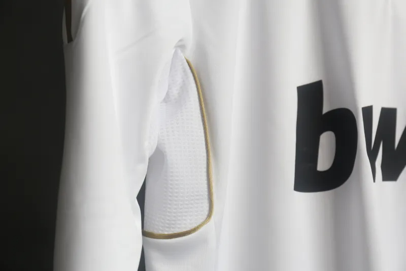 Real Madrid Authentic Retro Jersey Home Long Sleeve Soccer Shirt 2011/12