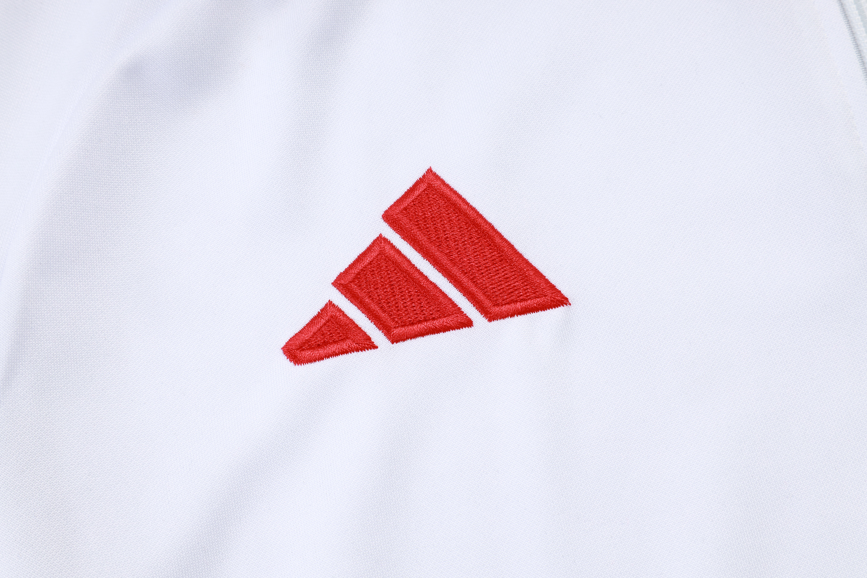 Liverpool Training Kit (Jacket+Pants) White 2025/26