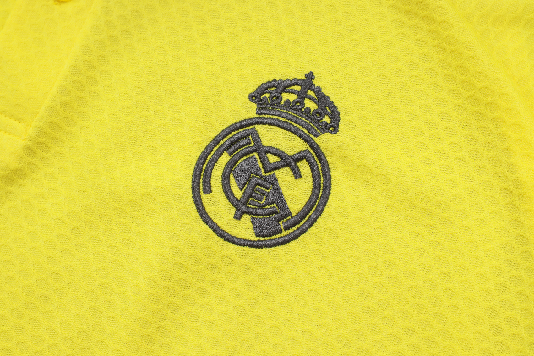 Real Madrid Training Kit (Polo+Pants) Yellow 2025/26