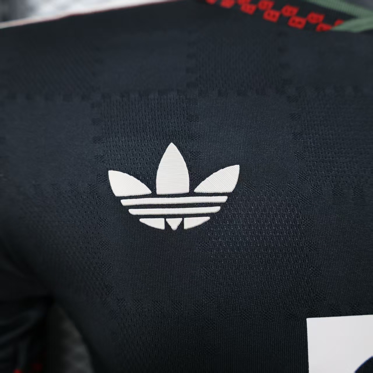 Player Version 25/26 Bayern Munich Third Black Jersey