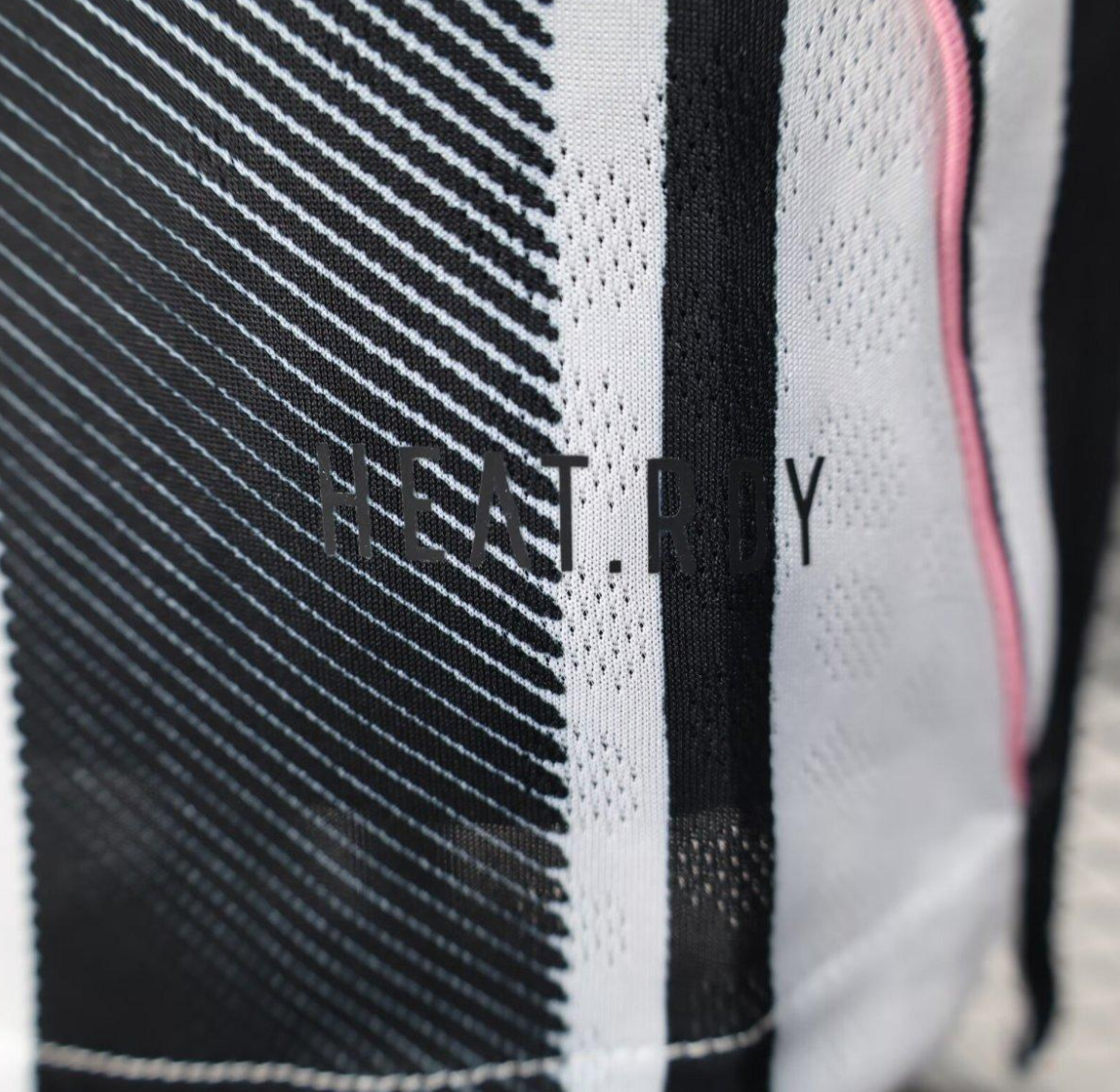 Player Version 25-26 Juventus Home Long Sleeve Jersey