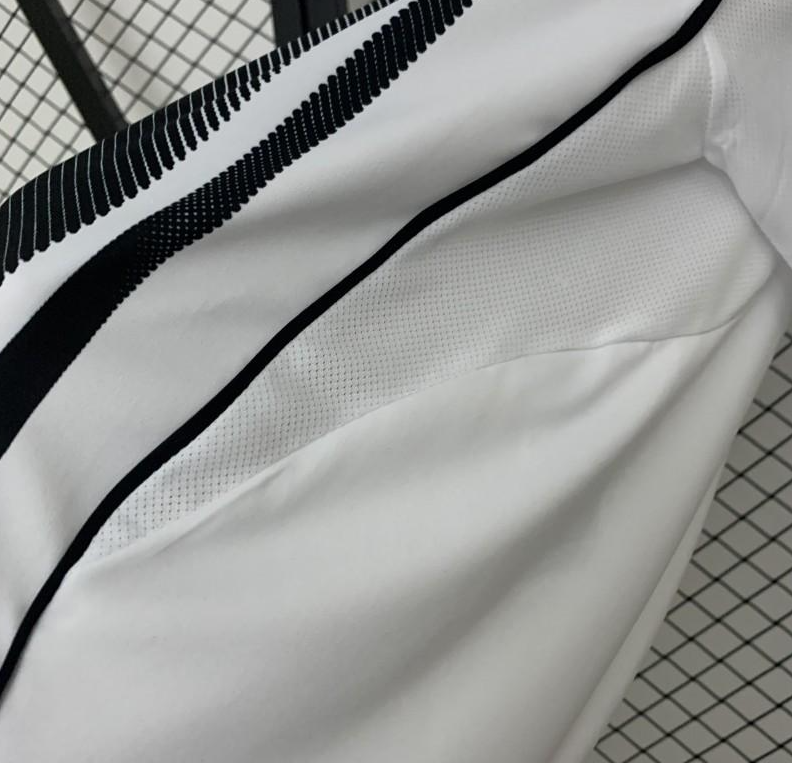 25-26 Juventus Home Jersey