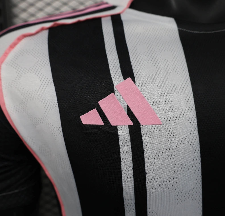 Player Version 25/26 Juventus Home Jersey