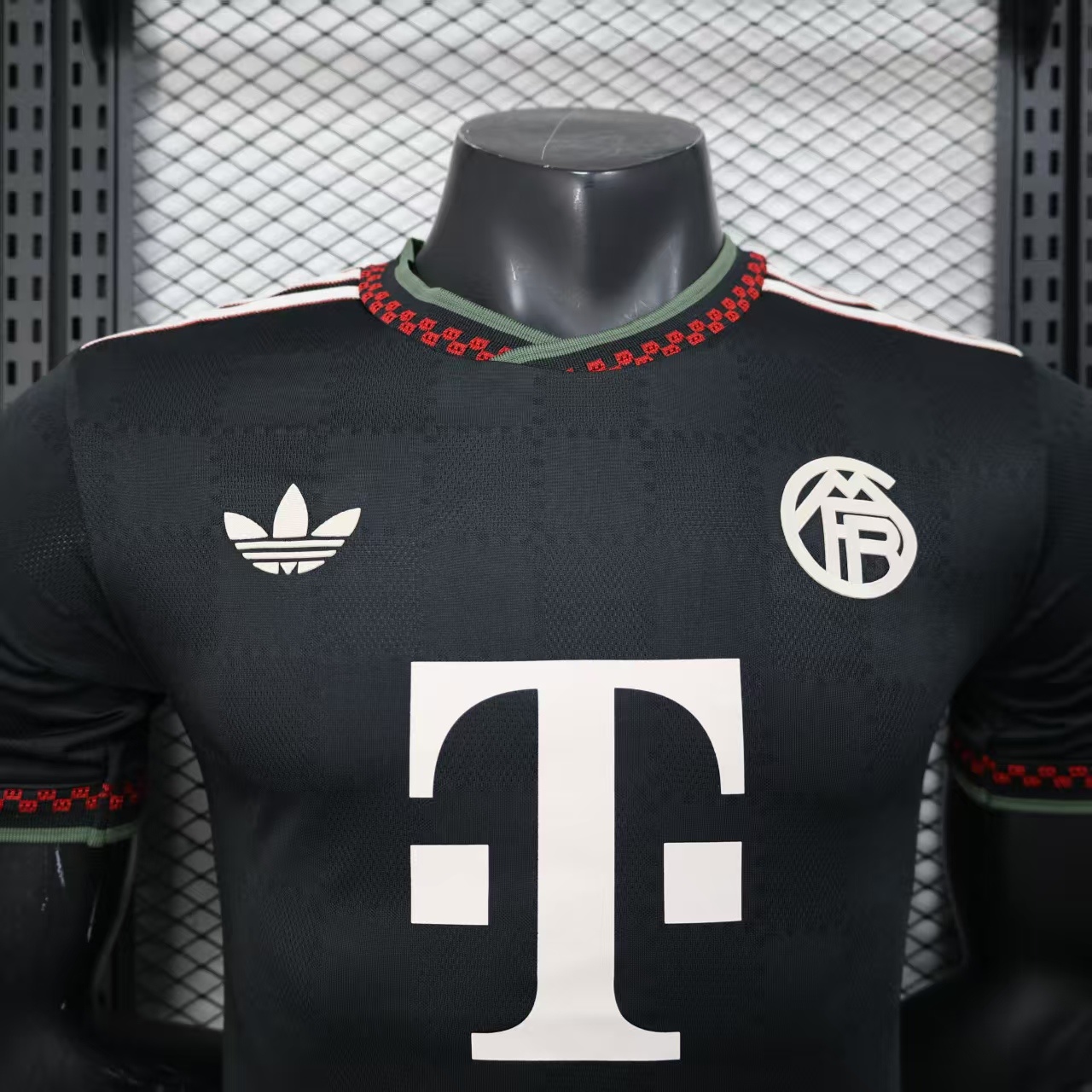 Player Version 25/26 Bayern Munich Third Black Jersey