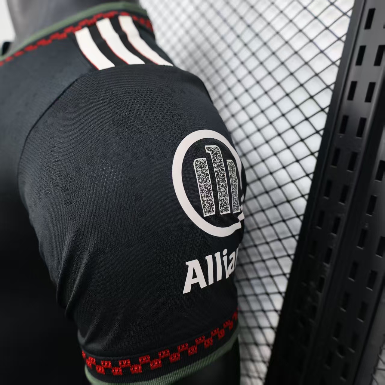 Player Version 25/26 Bayern Munich Third Black Jersey