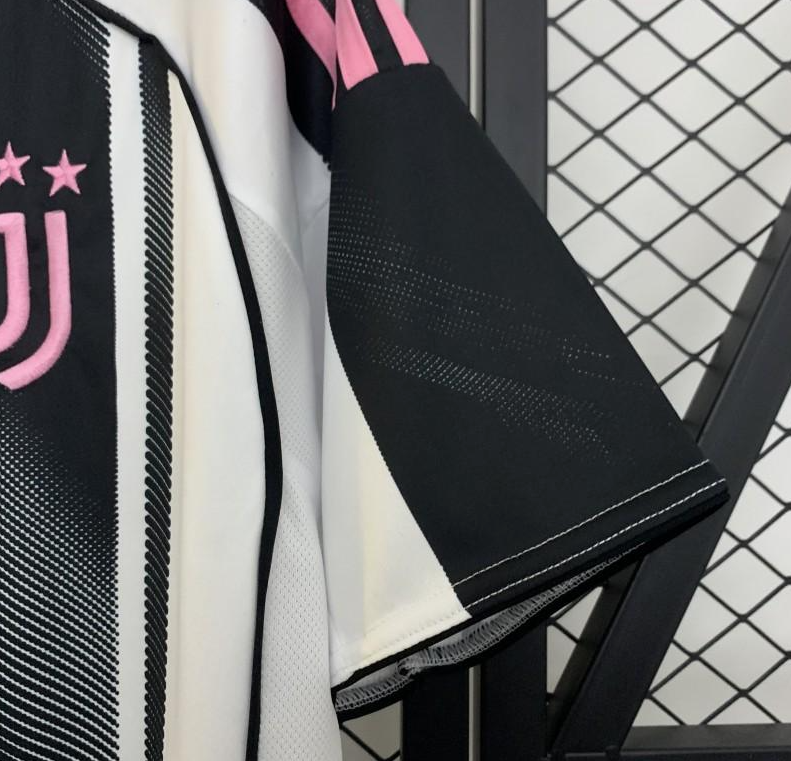 25-26 Juventus Home Jersey