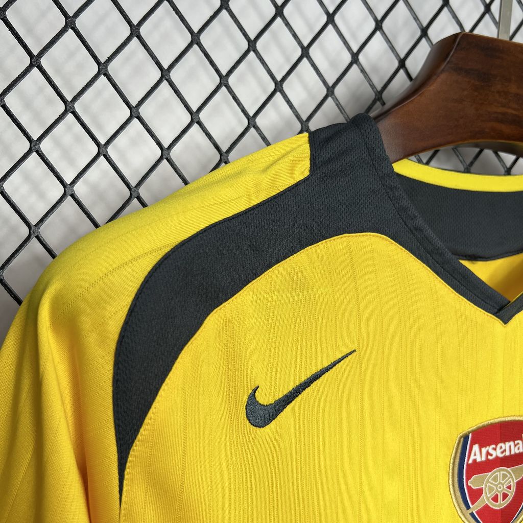 Arsenal Retro 2005-06 Away Stadium Jersey