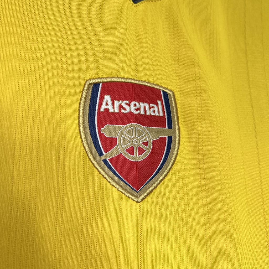 Arsenal Retro 2005-06 Away Stadium Jersey